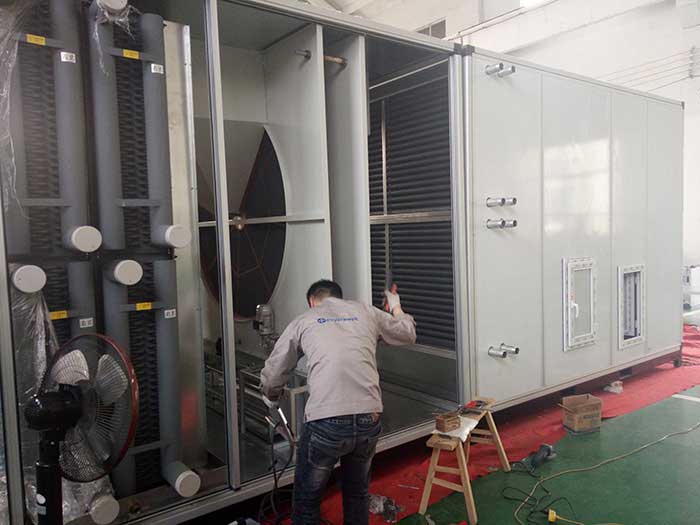威海某大型化工企業(yè)兩臺(tái)10%濕度，40000風(fēng)量2臺(tái)除濕機(jī)組